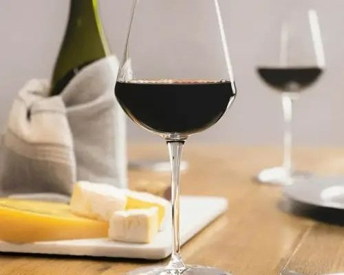 Hướng dẫn cách uống rượu vang đúng để bảo vệ sức khỏe